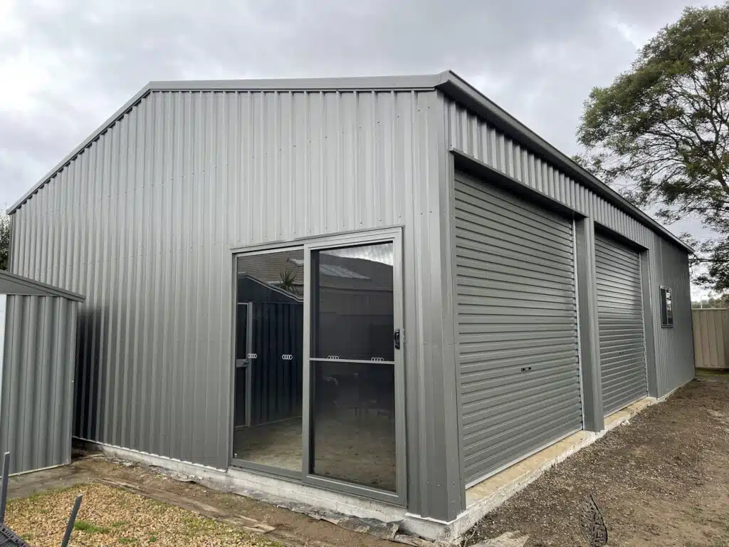 Sundown Deluxe - Kilmore Sundown Deluxe - Kilmore